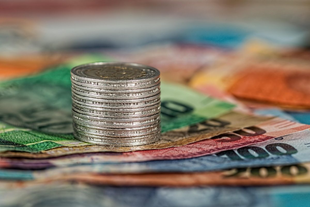 Turning ₦100k into Millions: Smart Ways Low-Income Earners Can Fund Projects